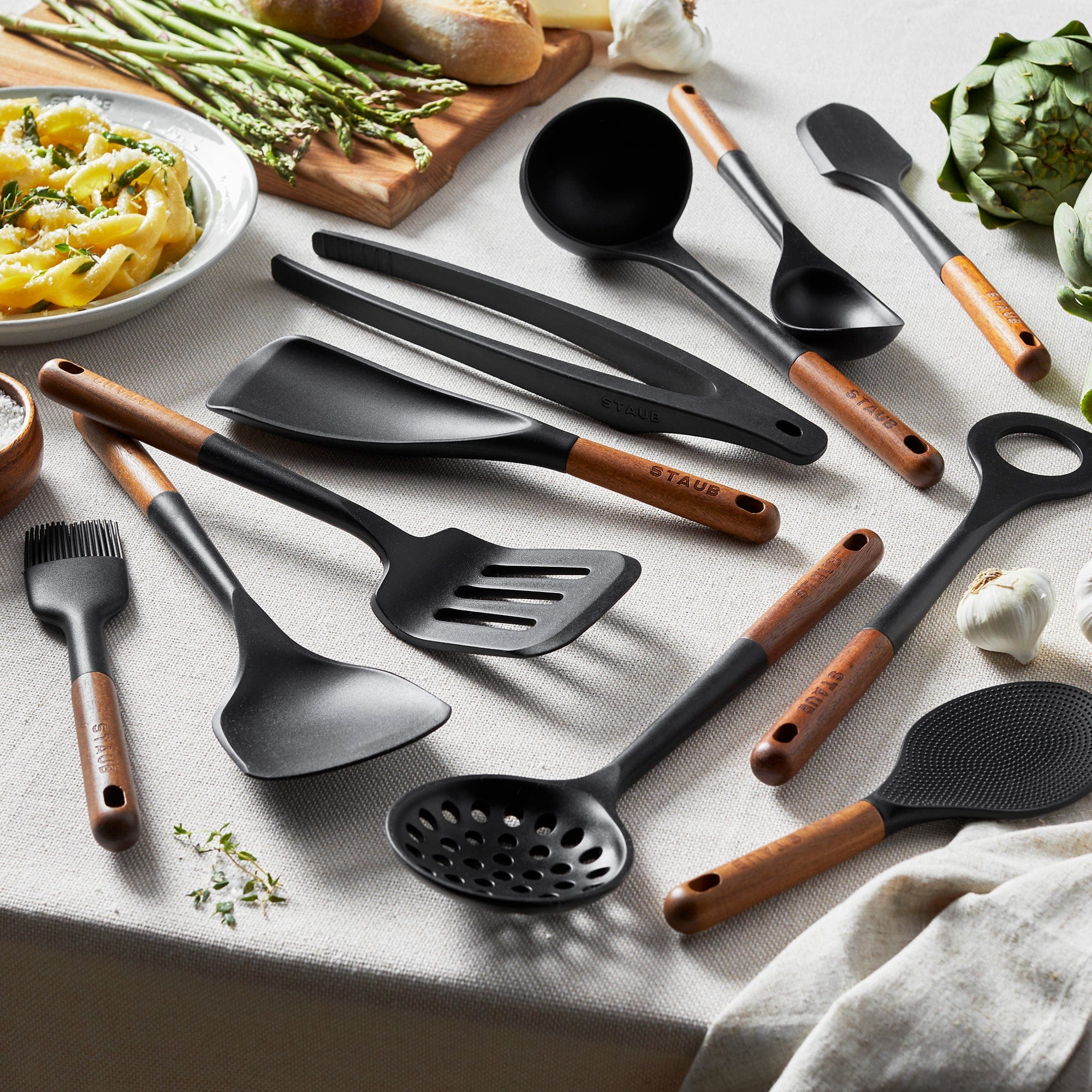 Staub Silicone 11-piece Cooking Utensil Set, BPA-Free with Wood Handles - Image 4