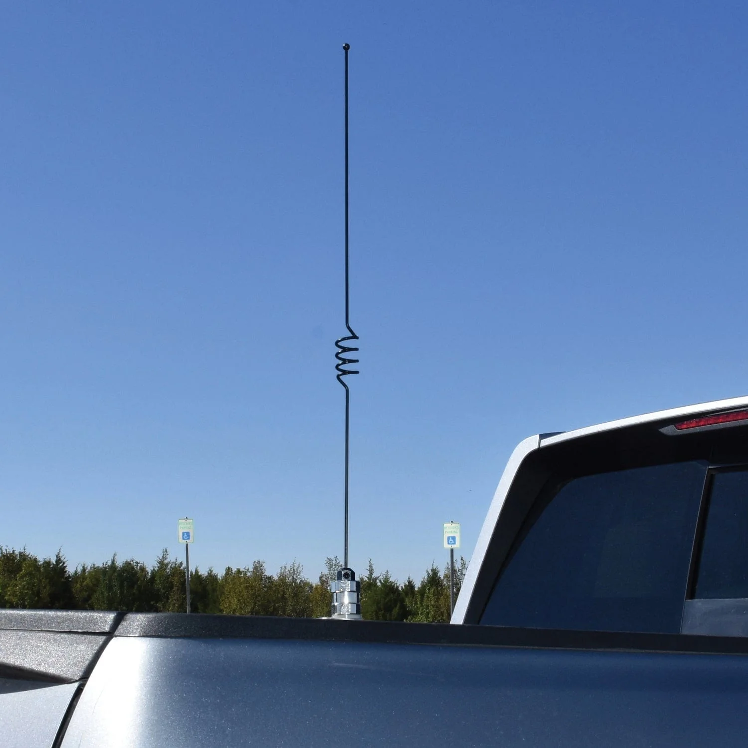 Tram 1184 17.5-In. Thread-Mount Pretuned Amateur Dual-Band VHF and UHF Antenna - Image 4