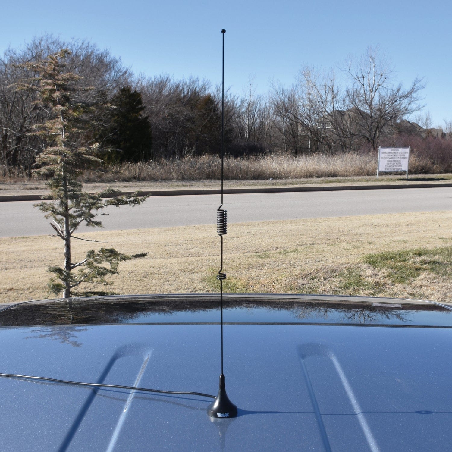 Tram Scanner Mini-Magnet Antenna VHF/UHF/800-MHz to 1300-MHz with SMA-Male Connector - Image 3