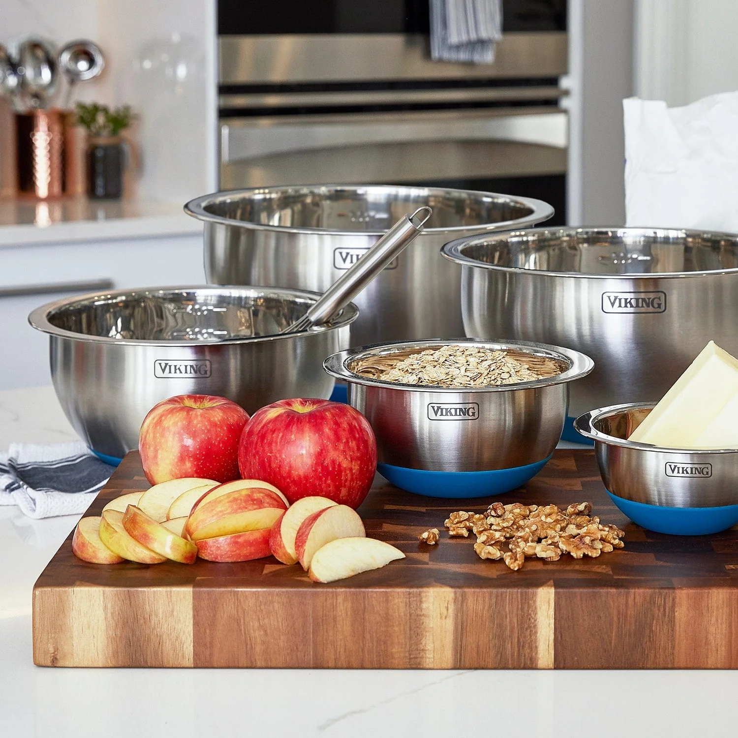 Viking 10-pc Stainless Steel Mixing Bowl Set with Lids and Silicone Nonslip Base, Teal - Image 3