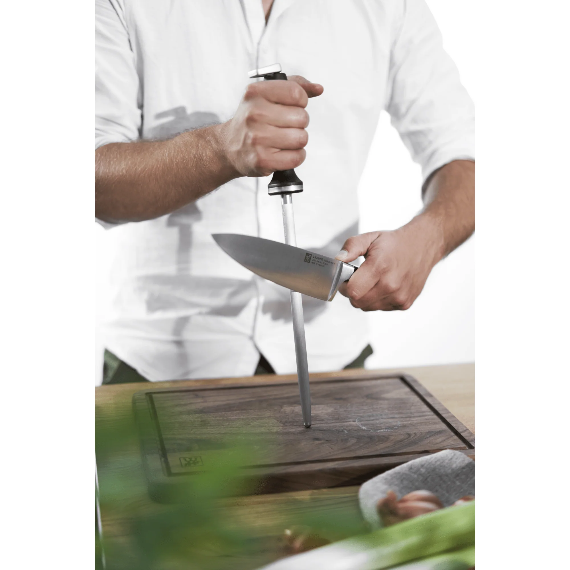 Zwilling 12-inch Sharpening Steel - Image 4