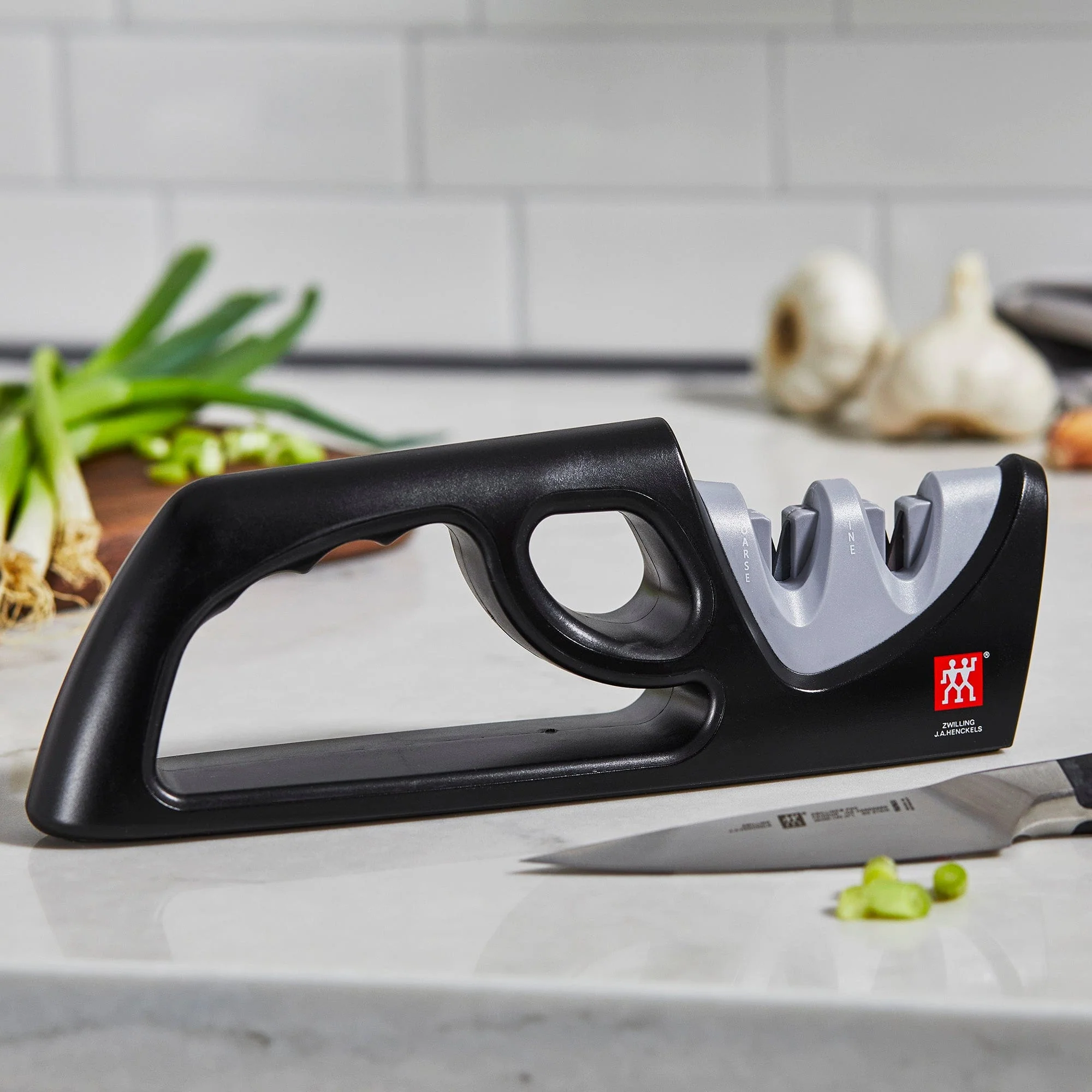 Zwilling 2-stage Pull-Through Sharpener - Image 5