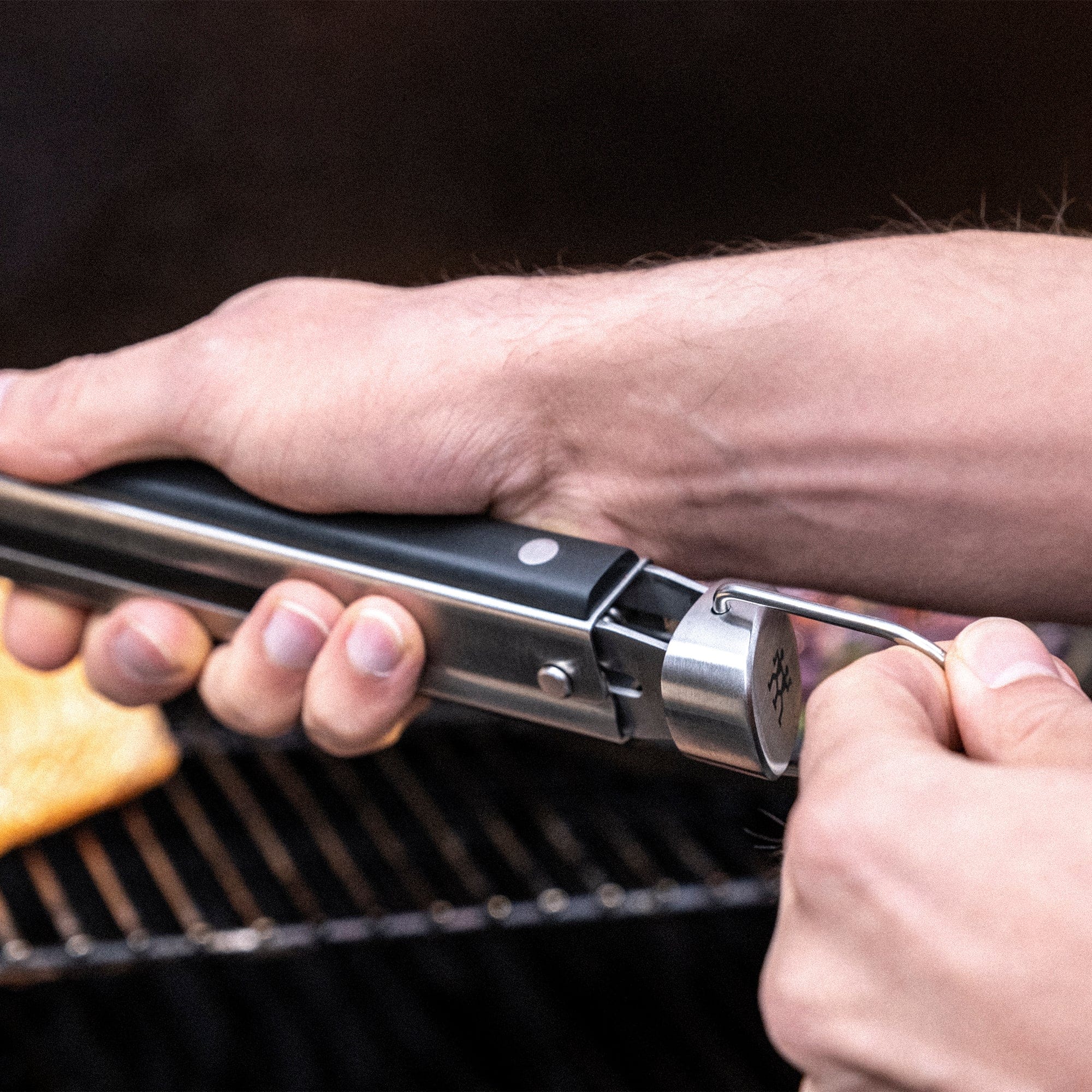Zwilling BBQ+ 16-inch Triple-Rivet Stainless Steel Grill Tongs - Image 4