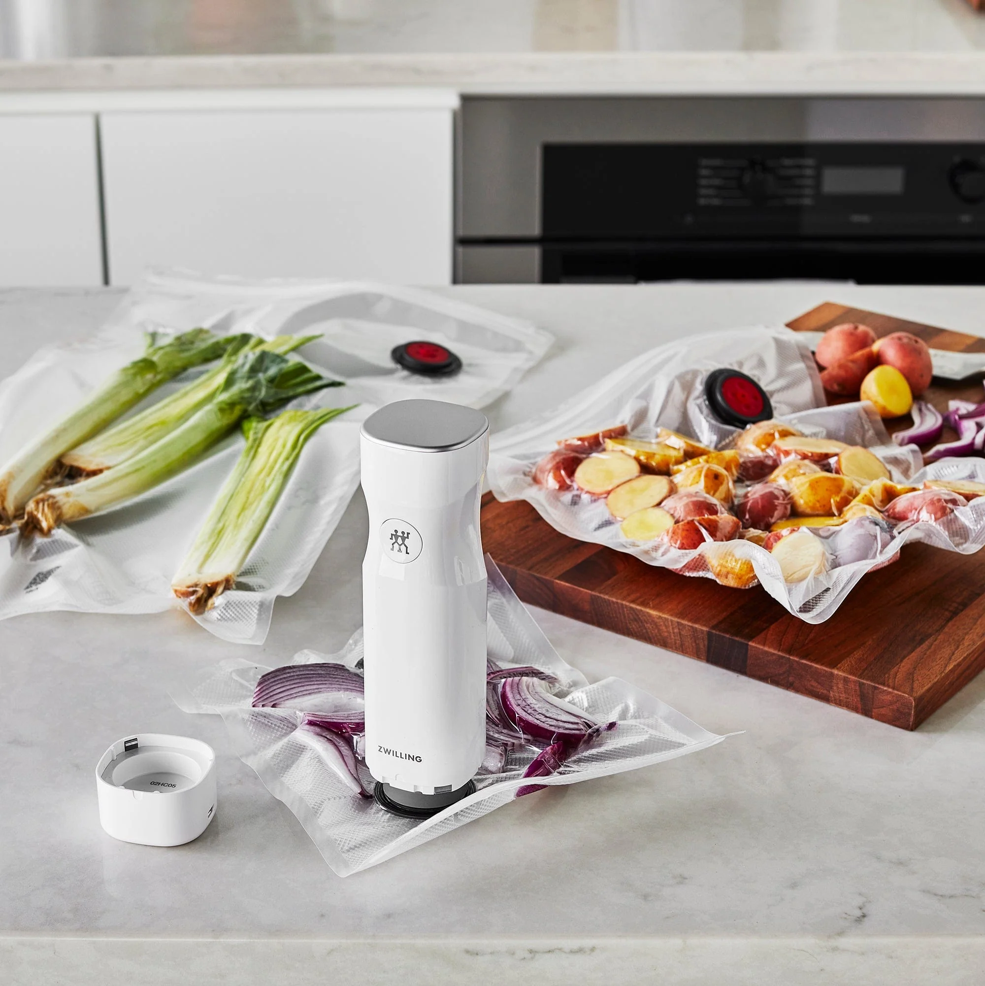 Zwilling Fresh & Save 7-pc Vacuum Sealer Machine Starter Set, Sous Vide Bags, Meal prep, Airtight Food Storage Containers , Gift Set - Image 6