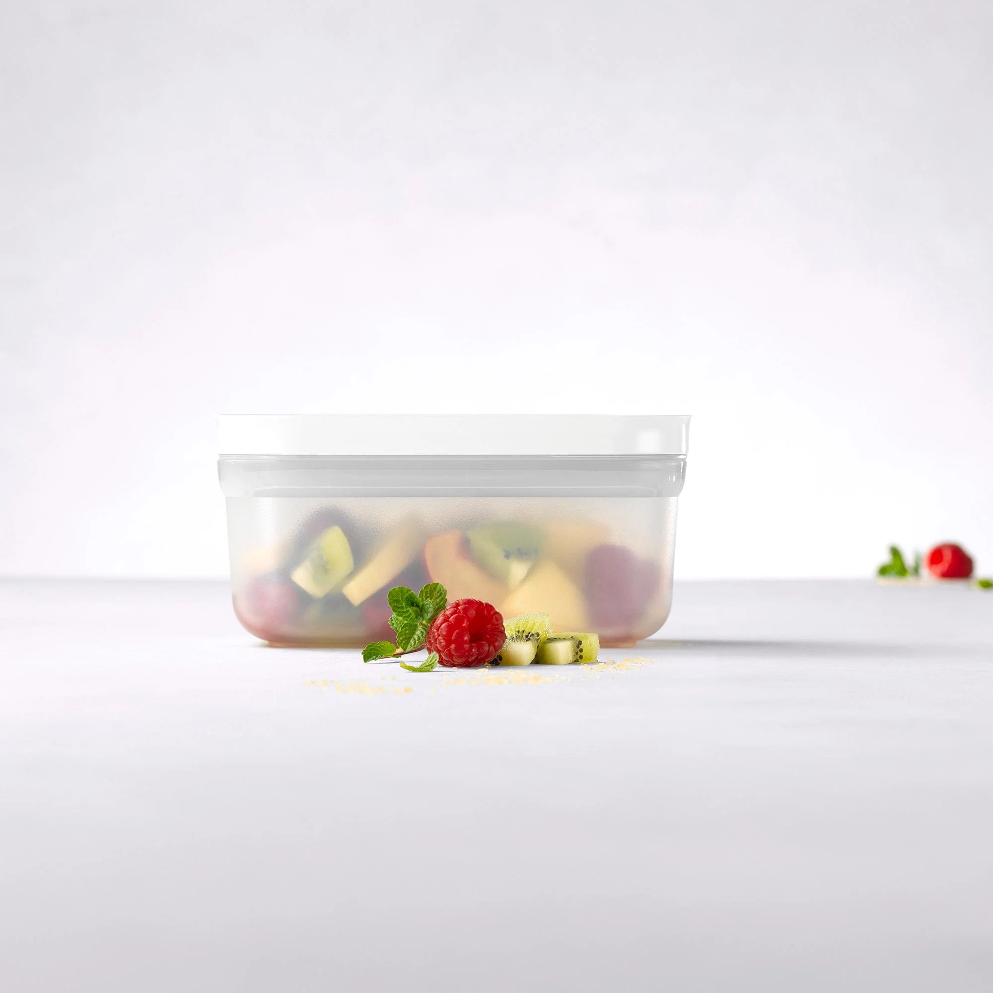 Zwilling Fresh & Save Plastic Lunch Box, Airtight Food Storage Container, Meal Prep Container, BPA-Free, Grey, Semitransparent - Small - Image 7