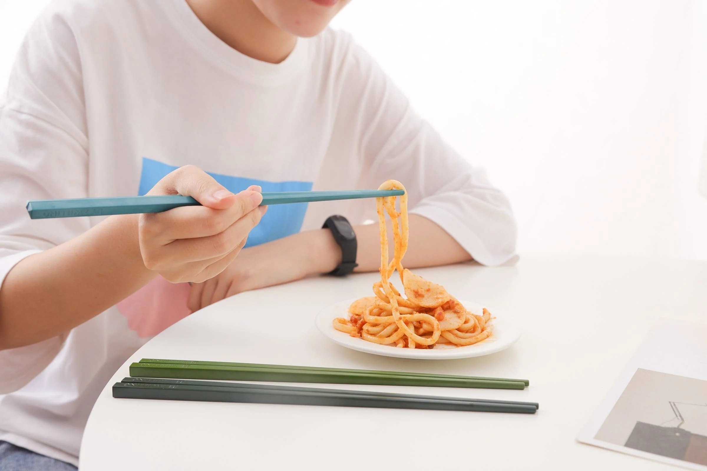 Zwilling NOW Chopsticks 12-pc Set (6 Pairs) - Image 4