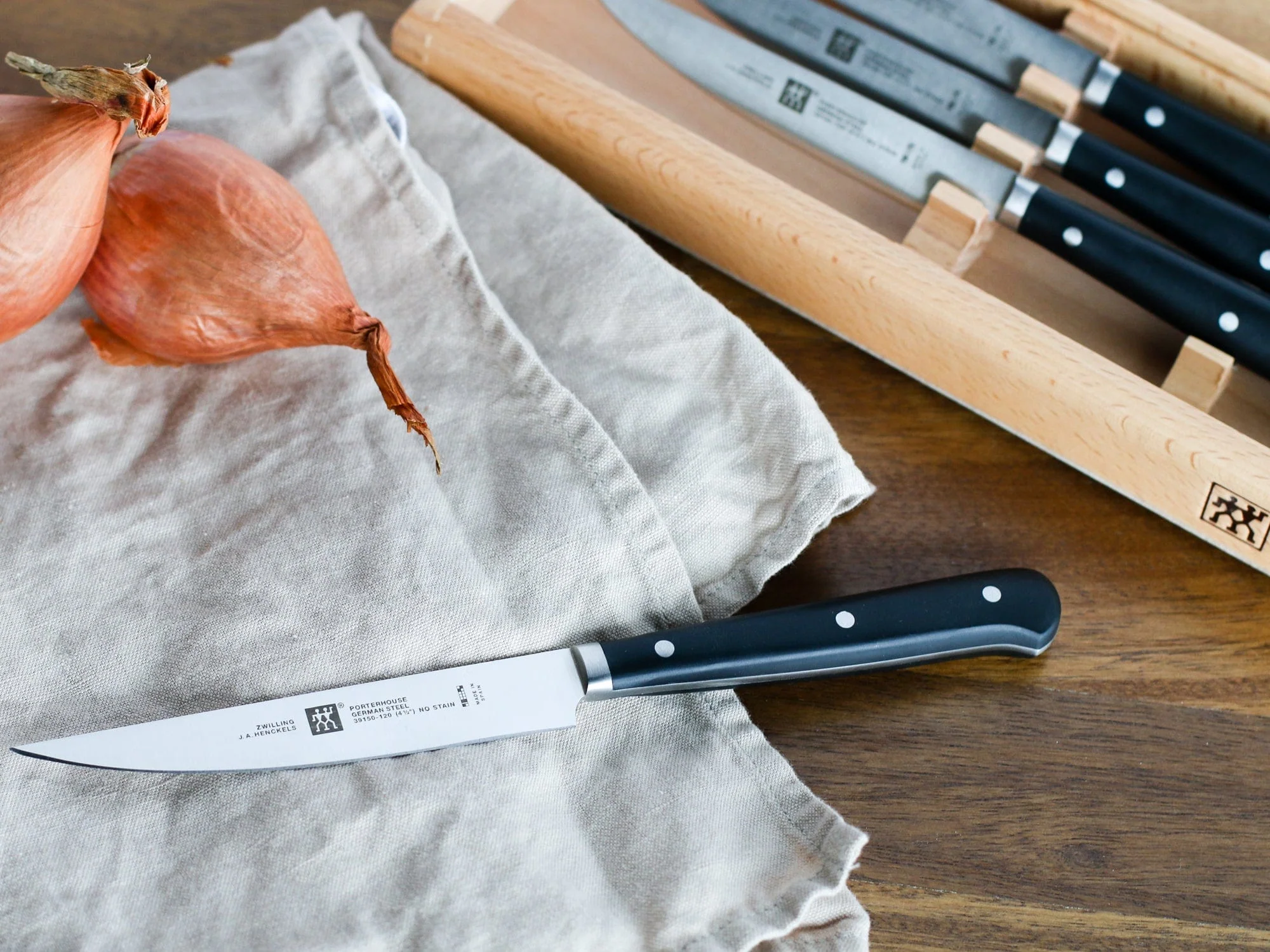 Zwilling Porterhouse 4-pc Steak Knife Set in Beechwood Box - Image 6