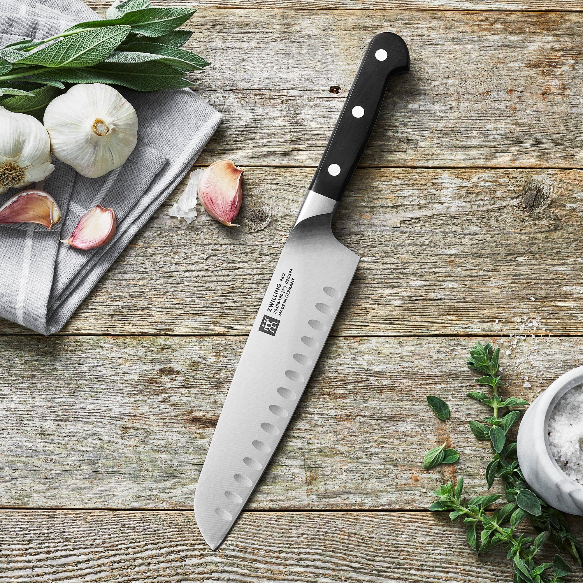 Zwilling Pro 7-inch Hollow Edge Santoku Knife - Image 3
