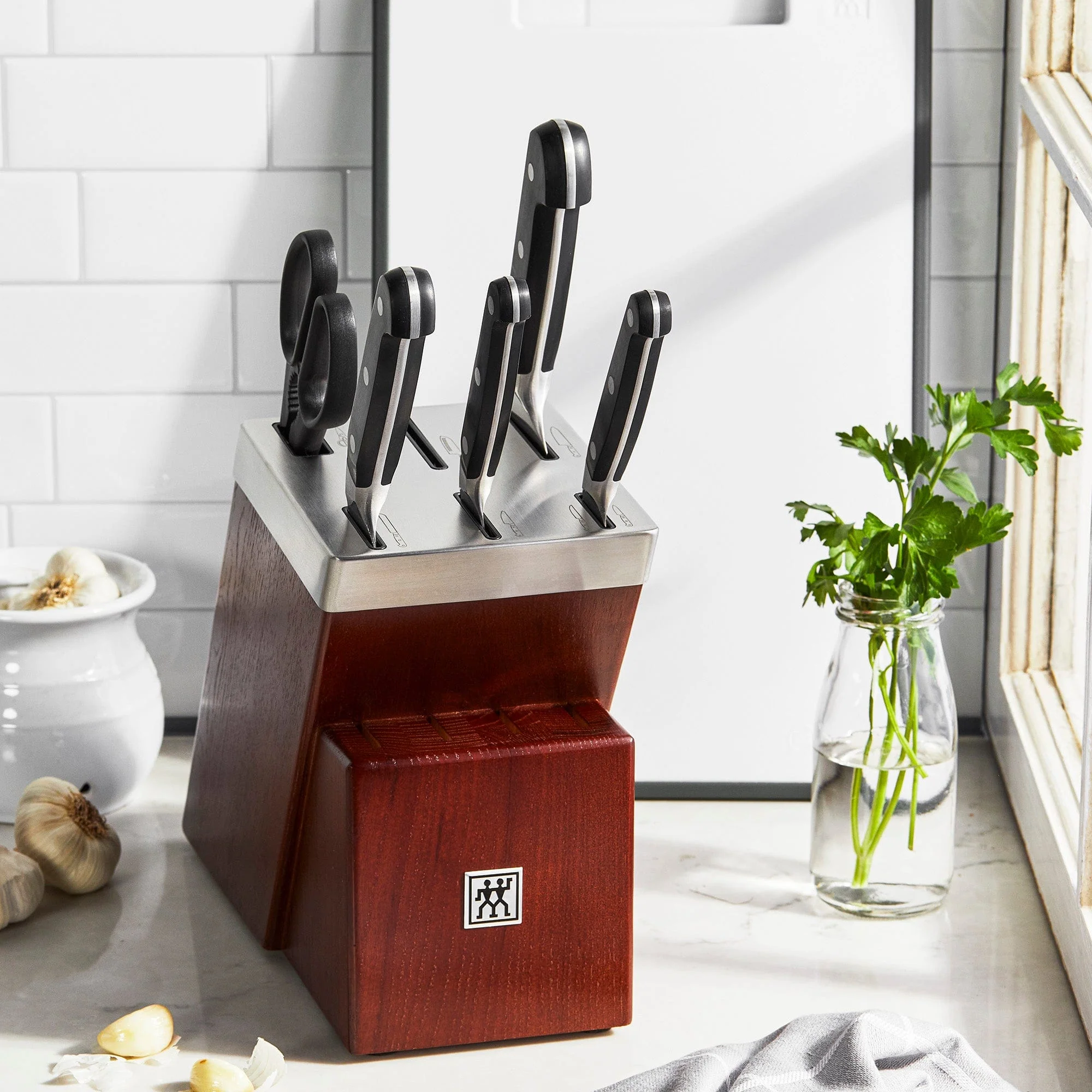Zwilling Pro 7-pc Self-Sharpening Knife Block Set - Image 3
