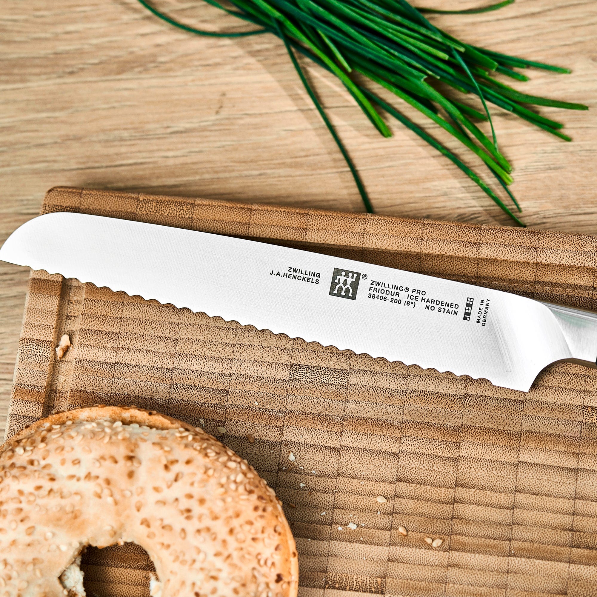 Zwilling Pro 8-inch Bread Knife - Image 5