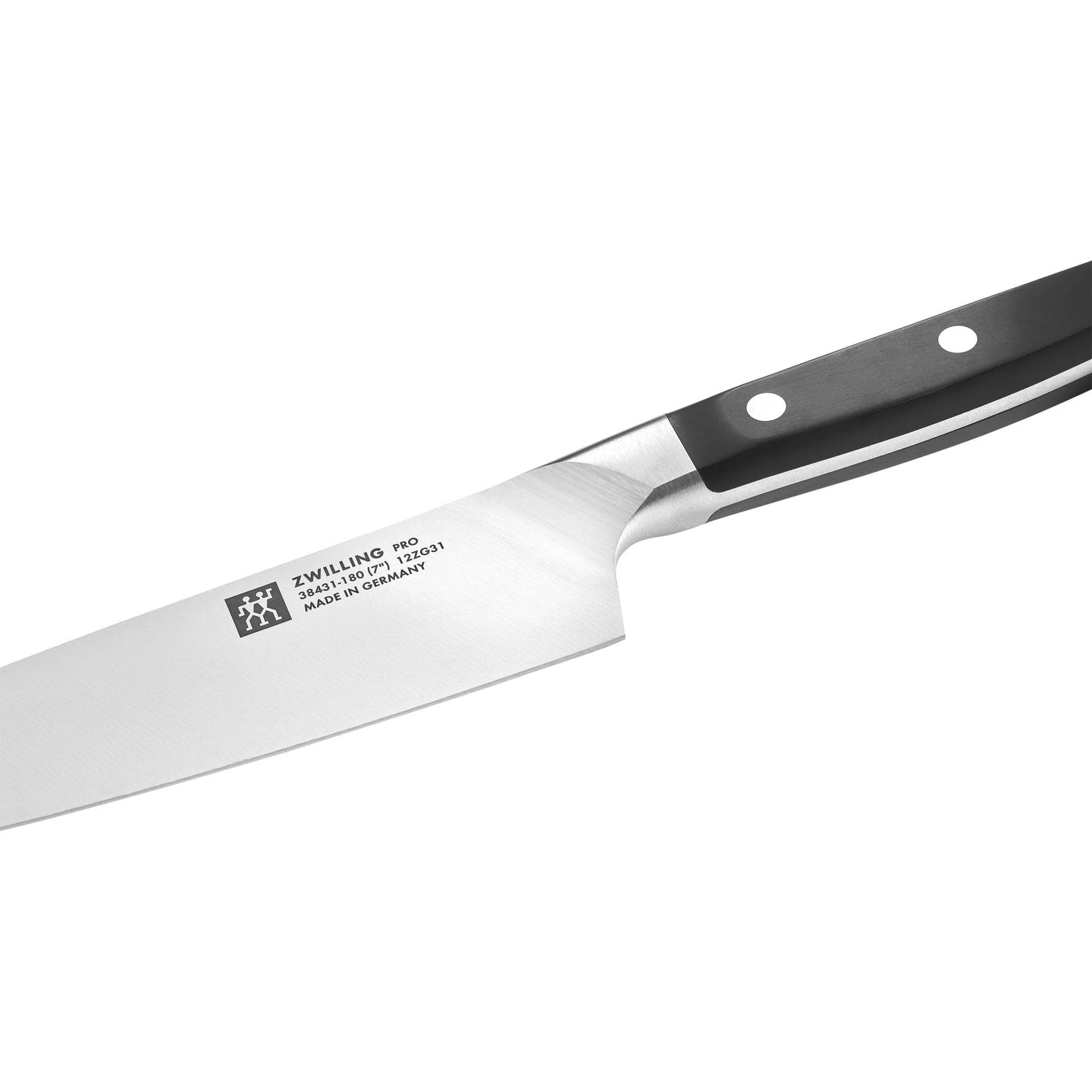 Zwilling Pro Slim 7-inch Chef's Knife - Image 4