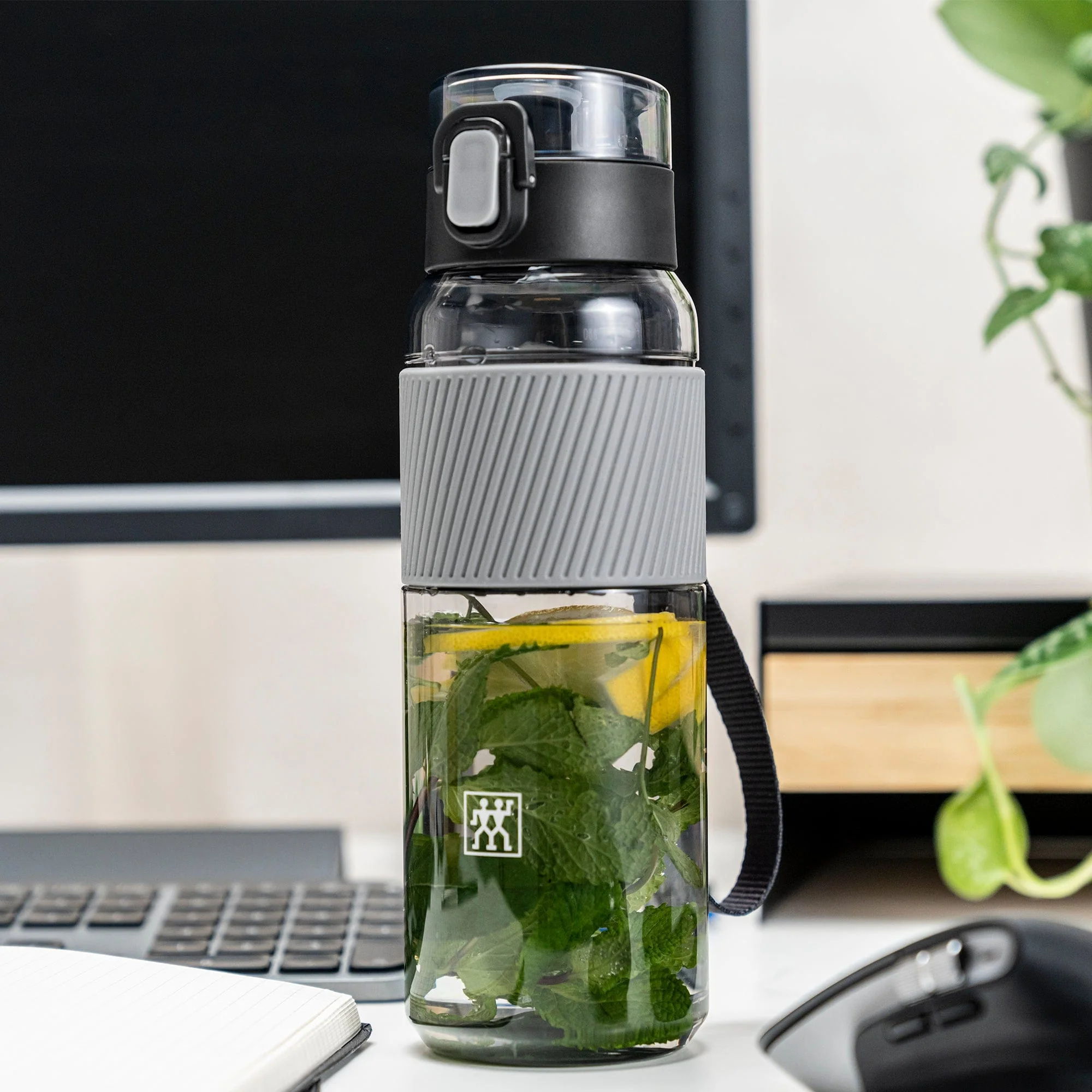Zwilling Tritan 24-ounce Water Bottle - Grey - Image 4